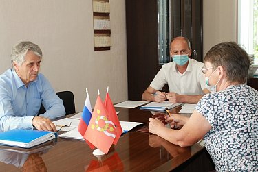 Александр Жарков посетил Александровский район