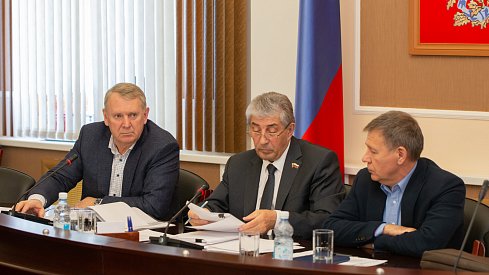 В областном парламенте приступят к рассмотрению бюджета