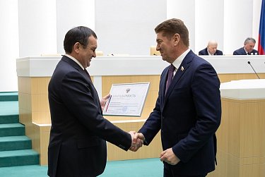 Андрею Шевченко вручена благодарность спикера Совета Федерации Валентины Матвиенко
