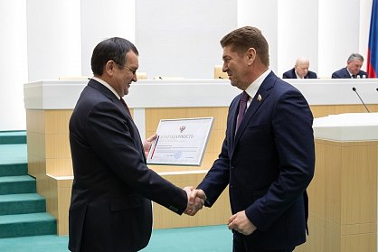 Андрею Шевченко вручена благодарность спикера Совета Федерации Валентины Матвиенко