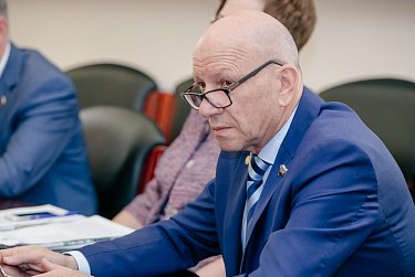 Олег Димов: «К апрельскому заседанию Законодательного Собрания депутаты готовы»