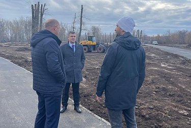 От запустения к красоте: в Кувандыке преображается городской парк 