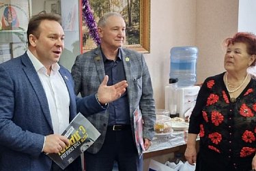 Парламентарий поблагодарил героев