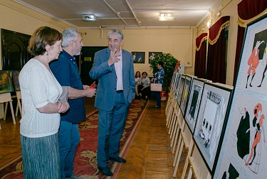 Символ Года театра прибыл в Оренбург