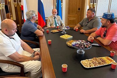 Парламентарий посетил Крым