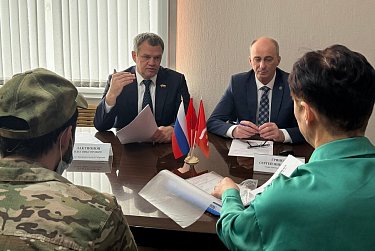 Вопросы жителей решает парламентарий