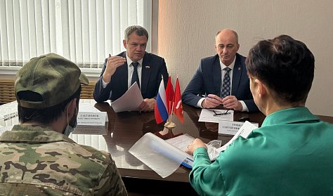 Вопросы жителей решает парламентарий
