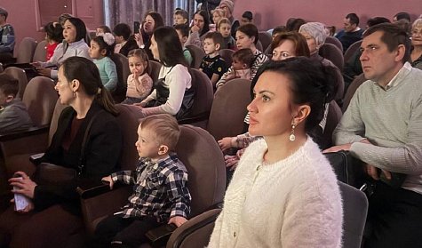 «Материнский свет Рождества»