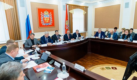 Доходы и расходы областного бюджета предложено увеличить Доходы и расходы областного бюджета предложено увеличить