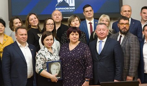 Уникальная книга о Жириновском доступна оренбургским читателям