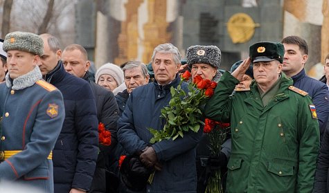 В День Неизвестного Солдата оренбуржцы почтили память героев