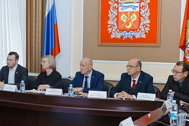 Сколько денег направить на образование?