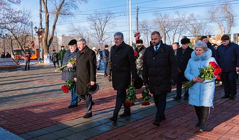Слава защитникам Отечества!