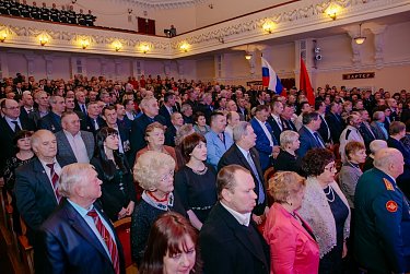 Будущие поколения должны знать правдивые уроки истории