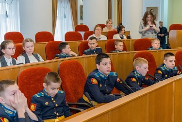 Школьники – в гостях у парламентариев