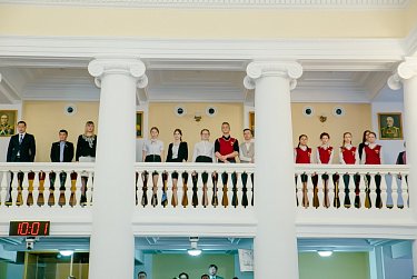 Парламент региона организовал экскурсию для старшеклассников 