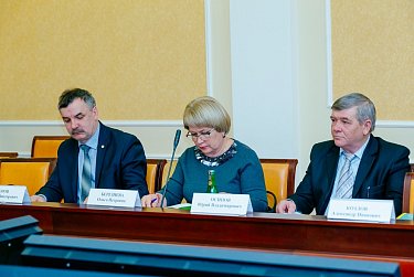Об изменении федерального законодательства, школе депутата, составе экспертной комиссии 