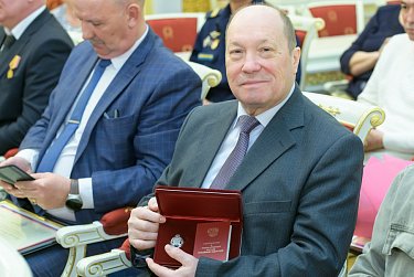 Оренбуржцев отметили высокими наградами