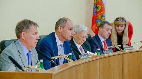 Реализацию нацпроектов обсудили на Совете старейшин