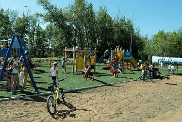 Подарили детям радость