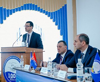 Олег Димов: «Областной парламент и Федерация профсоюзов действуют в одном направлении»