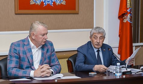 Депутаты рассмотрят более 50 вопросов