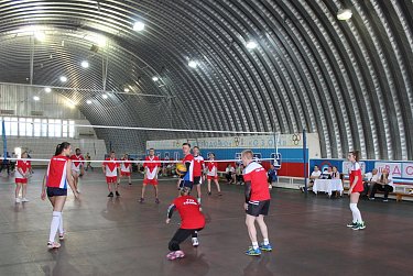 Из кабинета – на спортплощадку