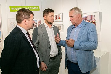 «Меняя взгляд»: в Оренбурге открылась архитектурная выставка