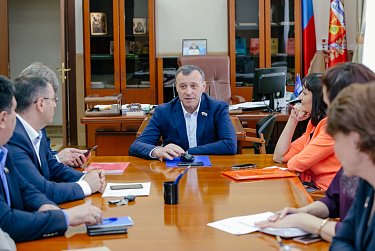 Олег Димов: «К апрельскому заседанию Законодательного Собрания депутаты готовы»