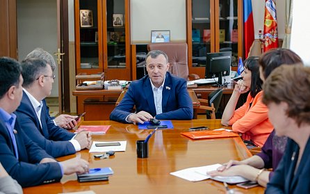 Олег Димов: «К апрельскому заседанию Законодательного Собрания депутаты готовы»