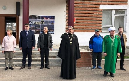 Дамир Фахрутдинов пожелал призывникам служить достойно