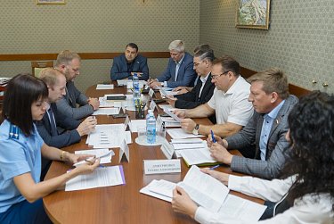 Работающие в области иностранцы будут платить больше налогов