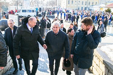 За воссоединение с Россией!