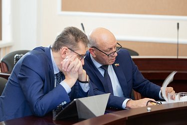 В областном парламенте приступят к рассмотрению бюджета