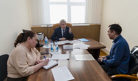 К Сергею Грачеву обратились жители СНТ «Карачи»