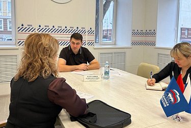 Депутат помогает восстановить электричество и разрешить конфликт