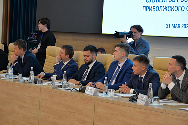 Объединиться вокруг развития родных городов