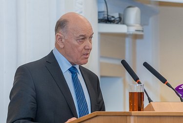 Депутаты приняли к сведению отчет Уполномоченного по правам человека