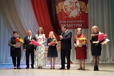 Депутаты поздравили работников культуры города Орска