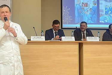Депутат отметил заслуги оренбургских онкологов