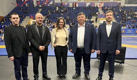 В Оренбурге прошел фестиваль спортивной борьбы