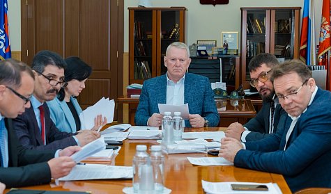 Депутаты будут сообщать о своих заграничных поездках