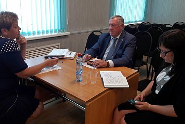 Олег Ванчинов и Ермек Алкулов встретились с жителями своих округов