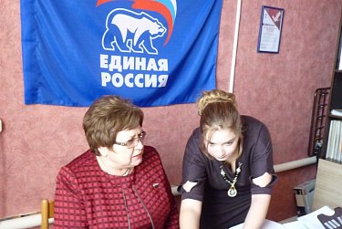 Депутаты провели приемы граждан