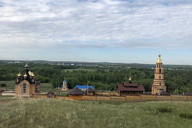 Денис Зеленцов организовал паломническую поездку 