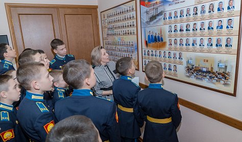 Школьники – в гостях у парламентариев