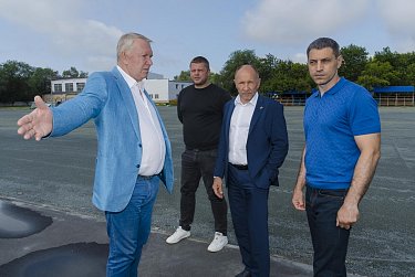 Александр Куниловский: «Реконструкция стадиона «Маяк» займет несколько лет»