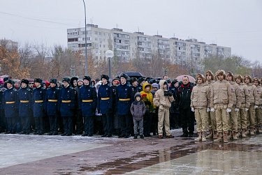 В Оренбурге открыт памятник Герою России Александру Прохоренко 