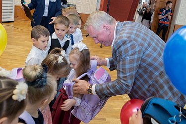 Александр Куниловский: «Задача взрослых – обеспечить детей всем необходимым»