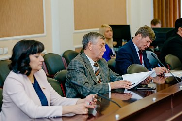 Парламент в деталях